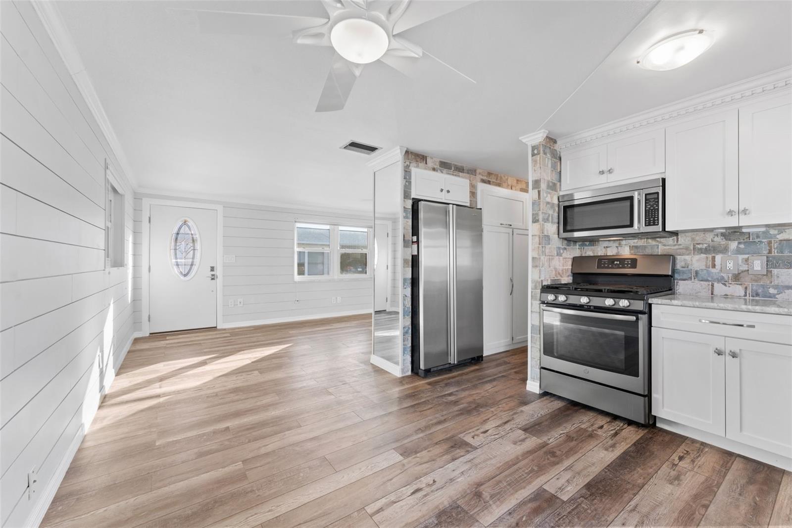 12400 PARK BLVD #213, SEMINOLE, FL, 33772