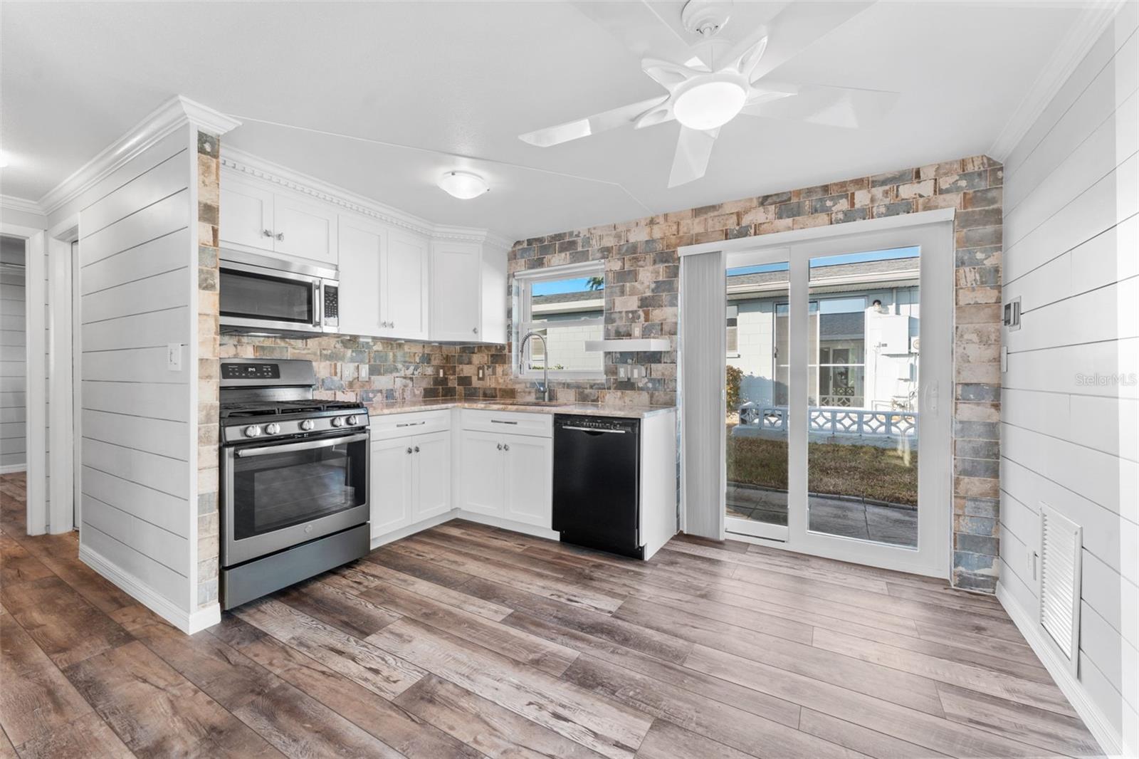 12400 PARK BLVD #213, SEMINOLE, FL, 33772