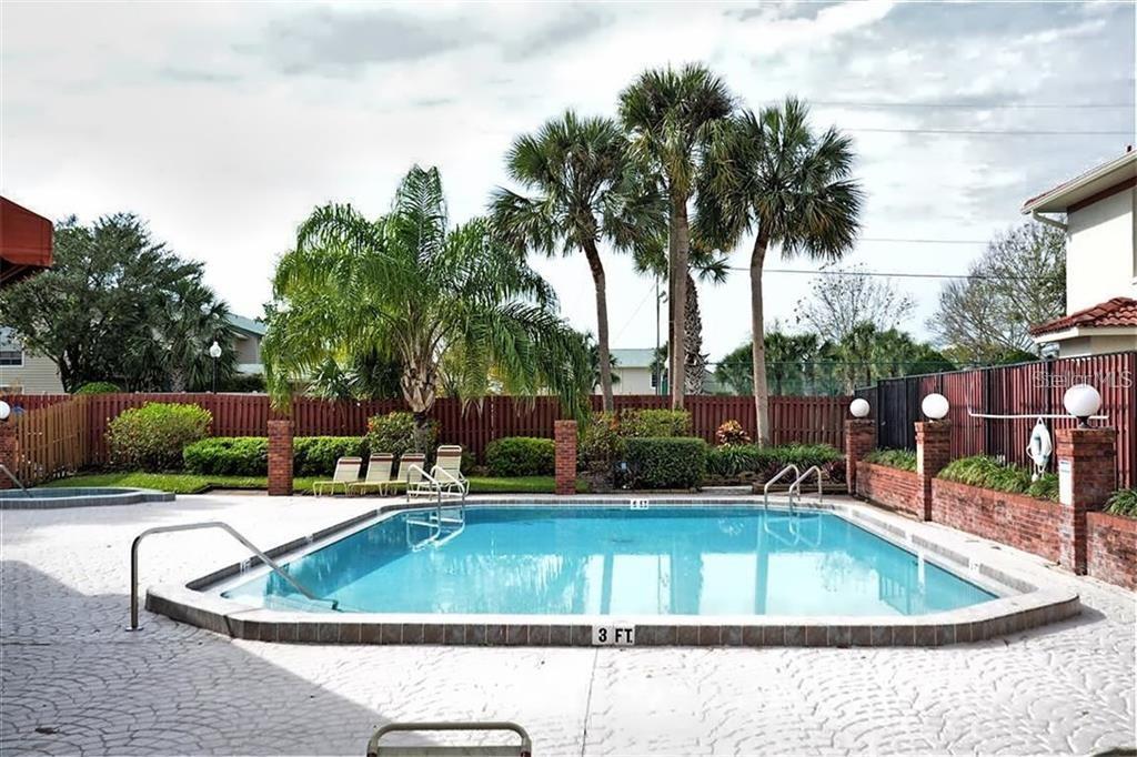 1608 LONG RIDGE CT #274, ORLANDO, FL, 32807