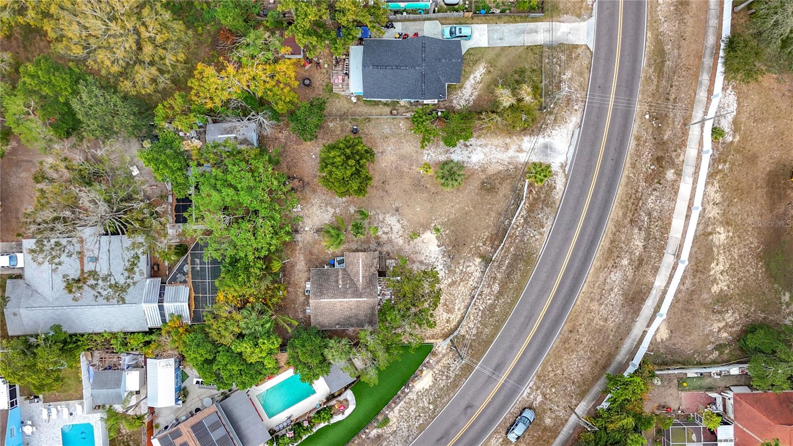 569 DIXIE HWY, TARPON SPRINGS, FL, 34689