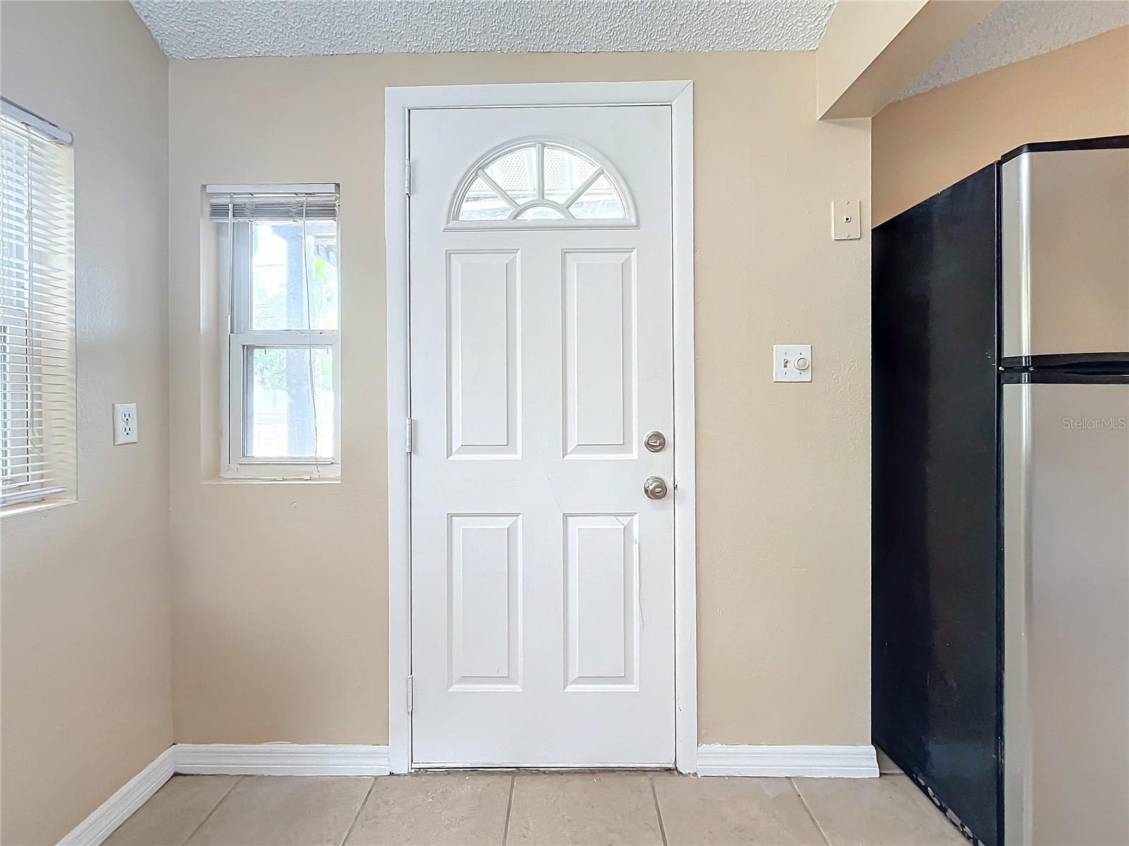 569 DIXIE HWY, TARPON SPRINGS, FL, 34689