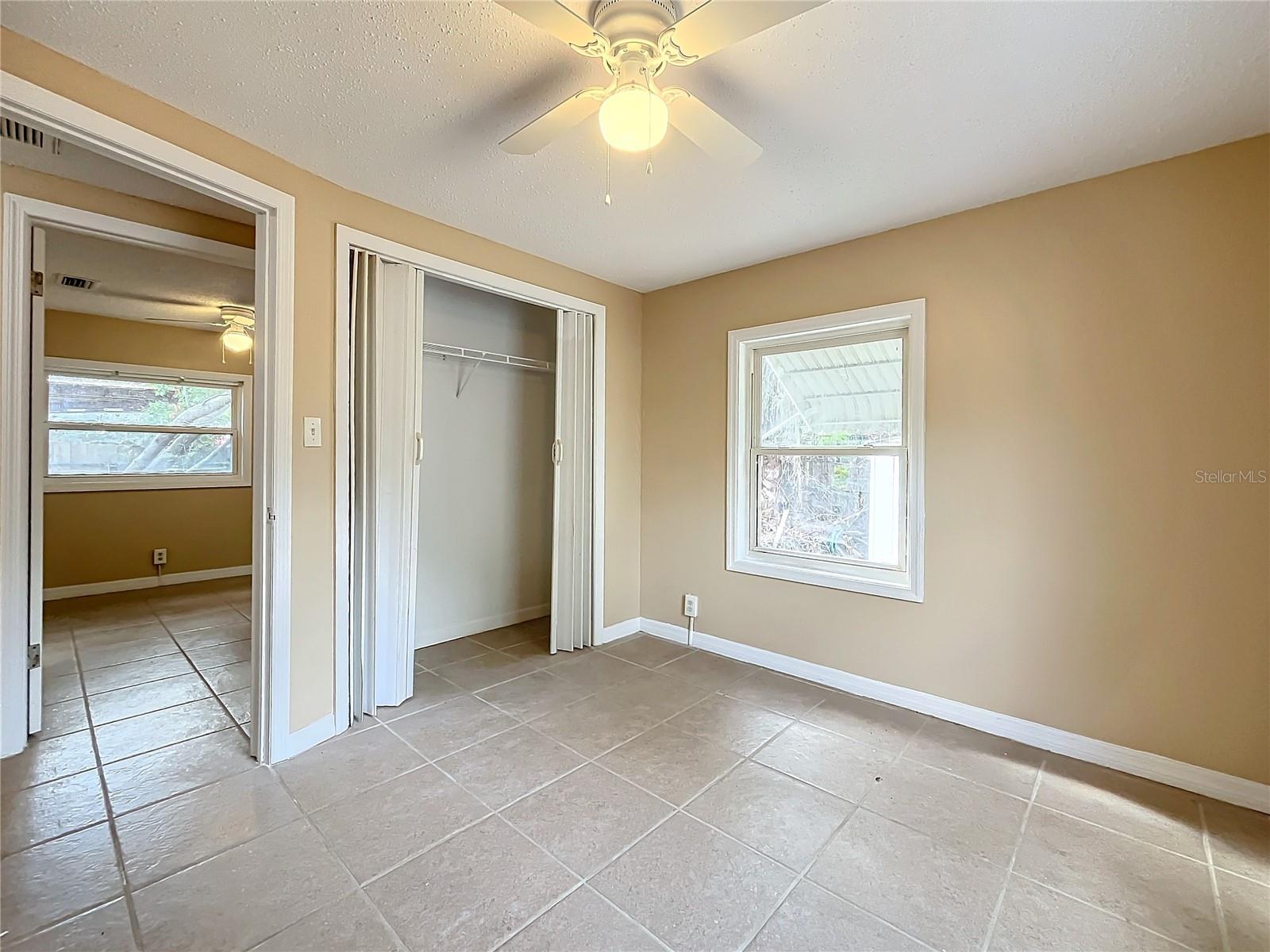 569 DIXIE HWY, TARPON SPRINGS, FL, 34689