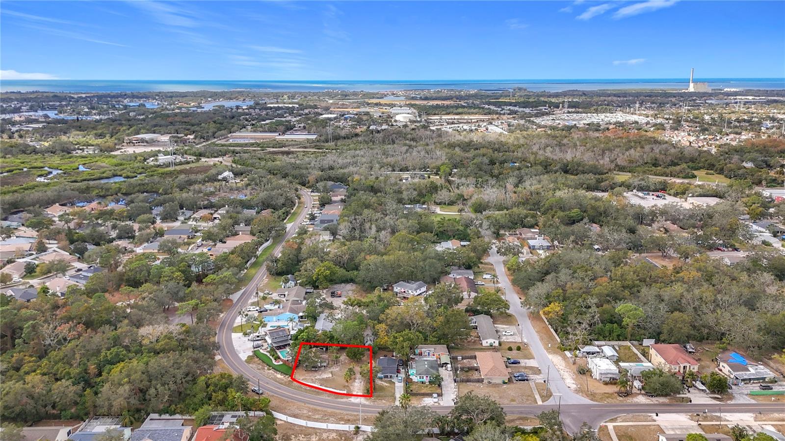 569 DIXIE HWY, TARPON SPRINGS, FL, 34689