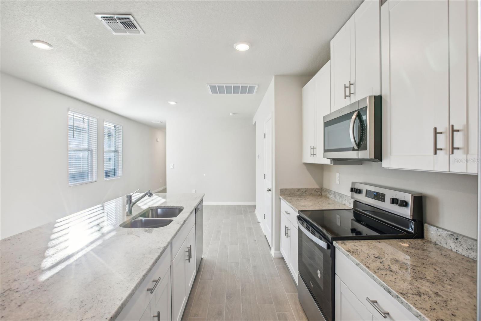 3902 RADIANT MOUNTAIN DR, PLANT CITY, FL, 33565