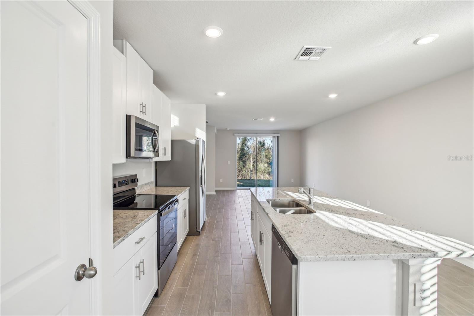 3902 RADIANT MOUNTAIN DR, PLANT CITY, FL, 33565