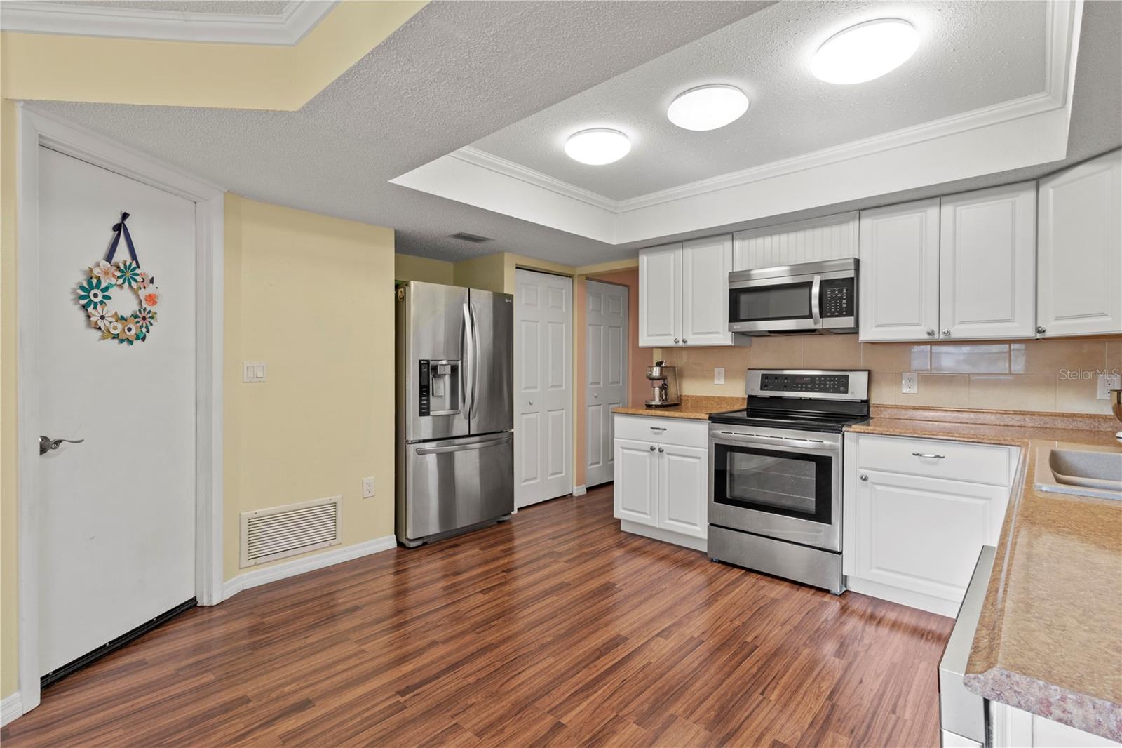 3001 VIVIENDA BLVD, BRADENTON, FL, 34207