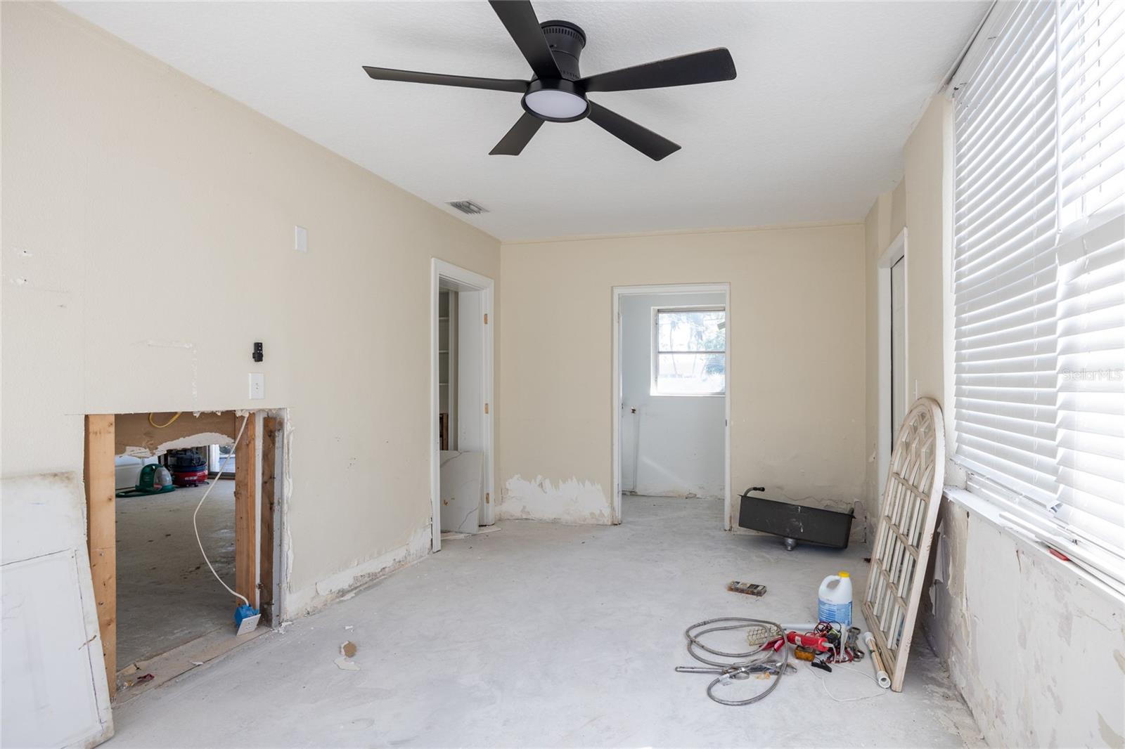 4561 SHORE ACRES BLVD NE, ST PETERSBURG, FL, 33703