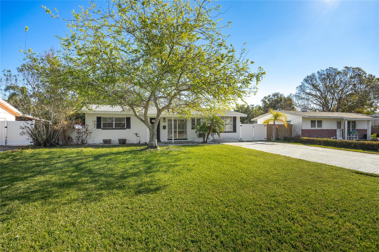 4561 SHORE ACRES BLVD NE, ST PETERSBURG, FL, 33703