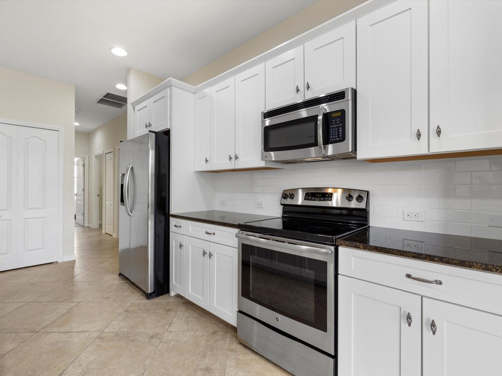 8141 MIRAMAR WAY #8141, LAKEWOOD RANCH, FL, 34202