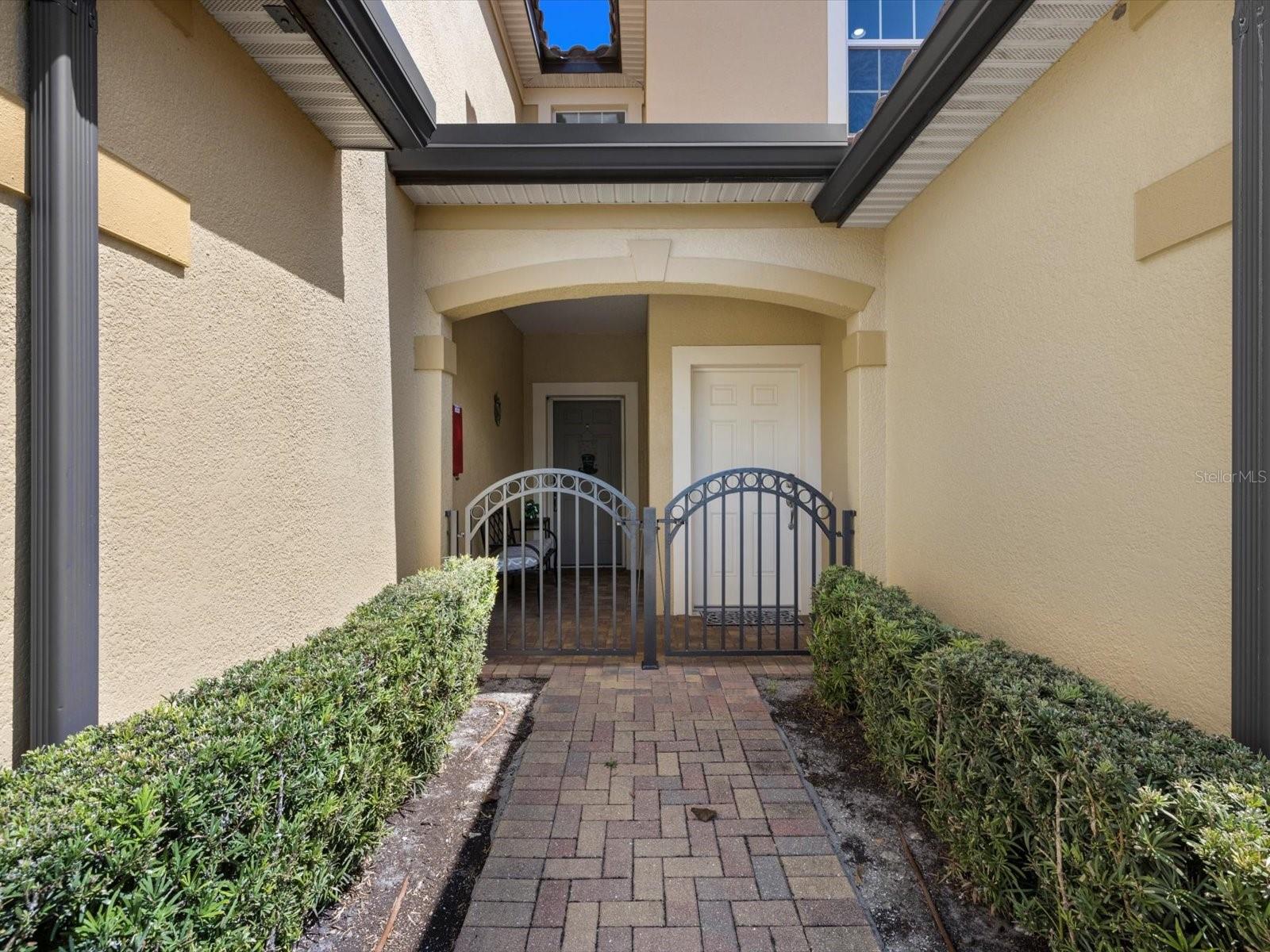 8141 MIRAMAR WAY #8141, LAKEWOOD RANCH, FL, 34202