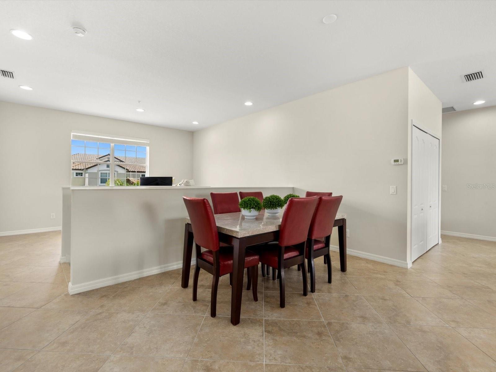 8141 MIRAMAR WAY #8141, LAKEWOOD RANCH, FL, 34202