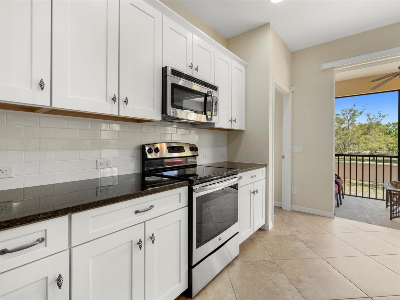 8141 MIRAMAR WAY #8141, LAKEWOOD RANCH, FL, 34202