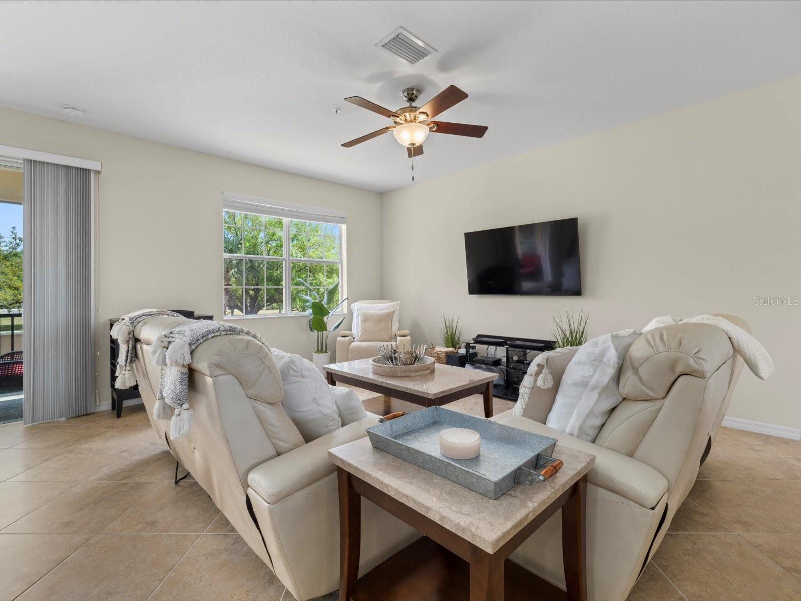 8141 MIRAMAR WAY #8141, LAKEWOOD RANCH, FL, 34202