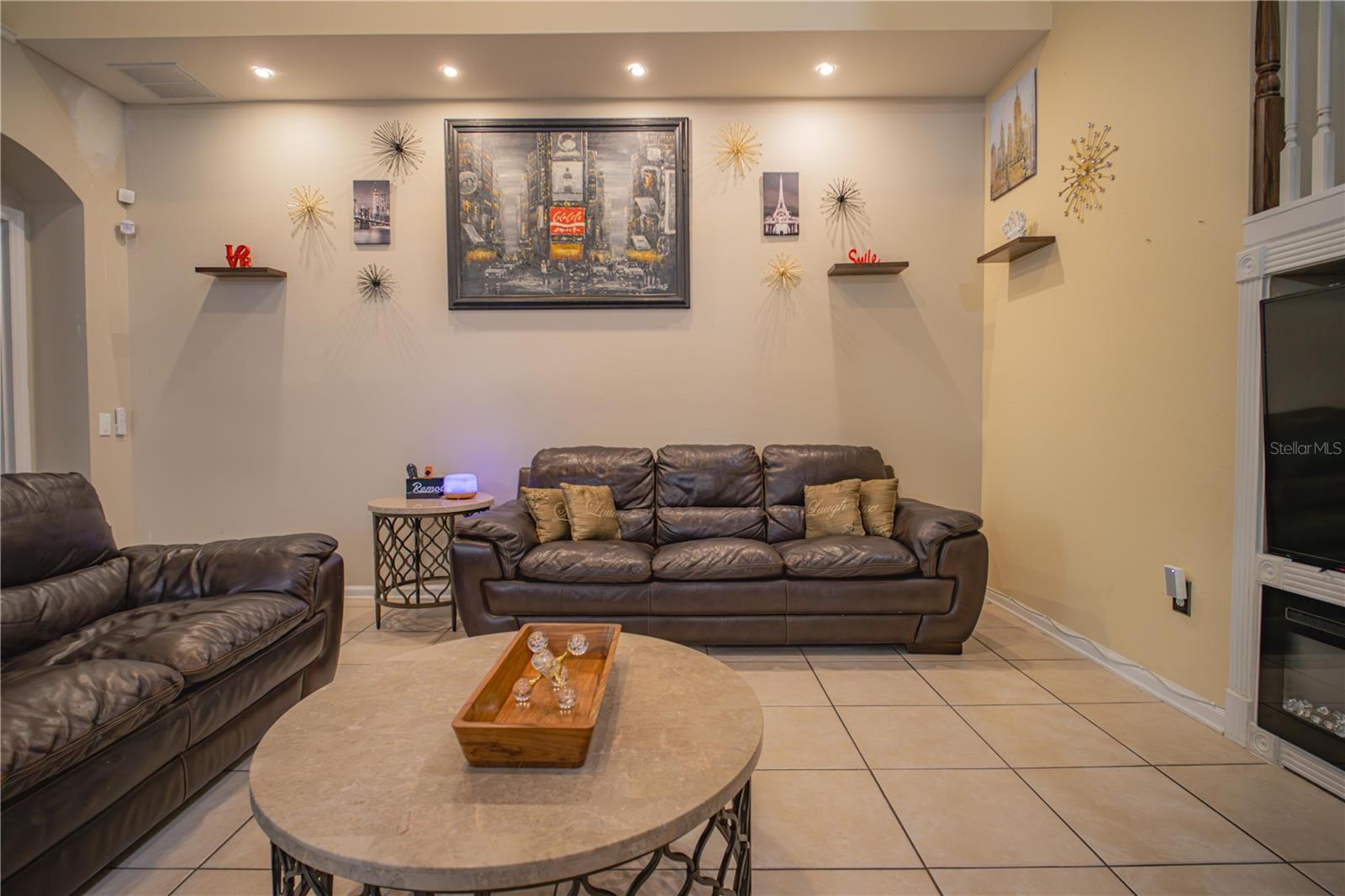 8100 FAN PALM WAY, KISSIMMEE, FL, 34747