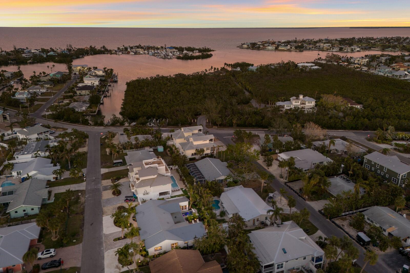213 83RD ST, HOLMES BEACH, FL, 34217