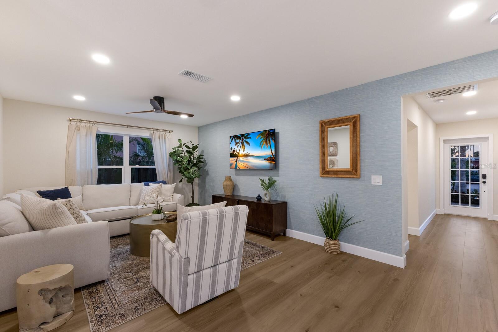 213 83RD ST, HOLMES BEACH, FL, 34217