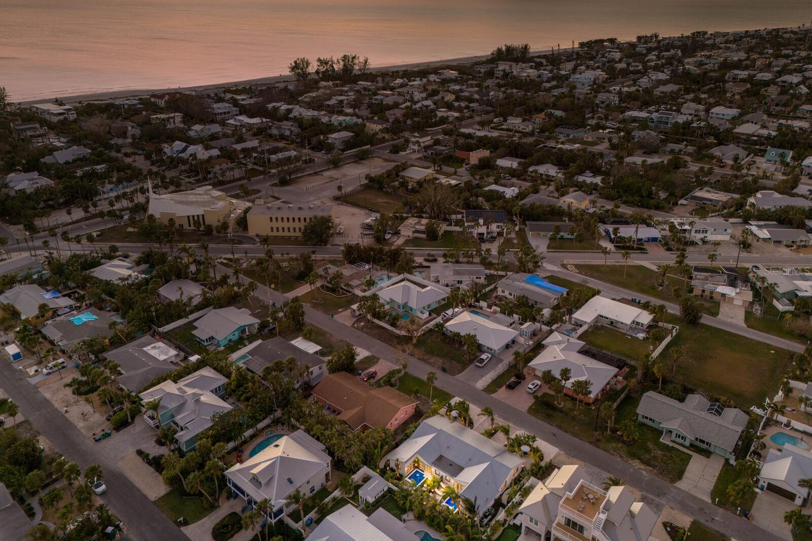 213 83RD ST, HOLMES BEACH, FL, 34217