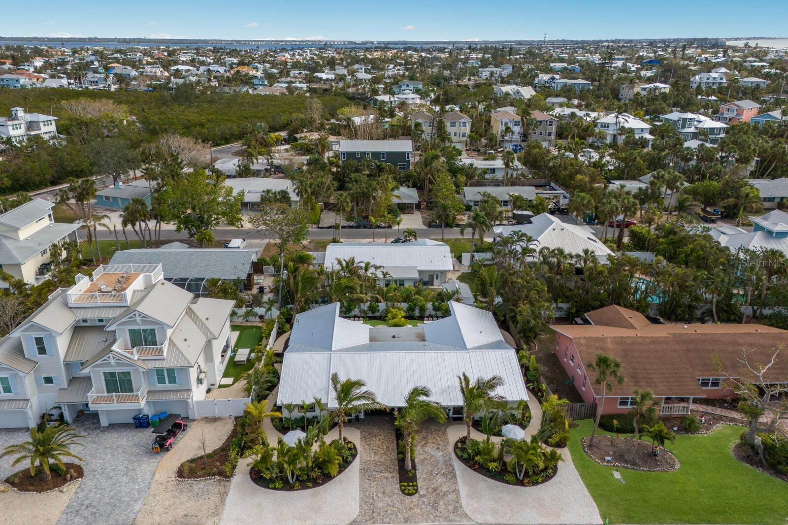 213 83RD ST, HOLMES BEACH, FL, 34217