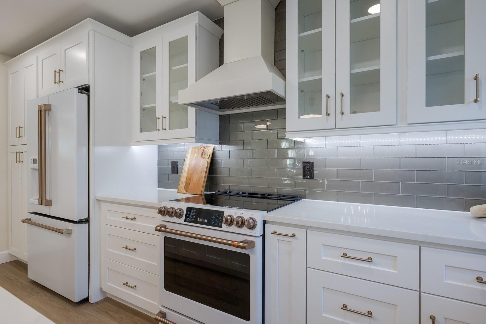 213 83RD ST, HOLMES BEACH, FL, 34217