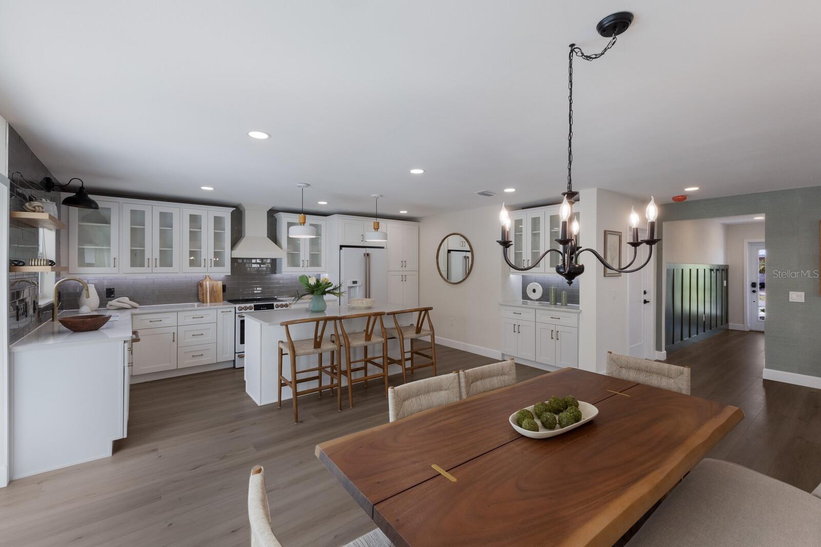 213 83RD ST, HOLMES BEACH, FL, 34217