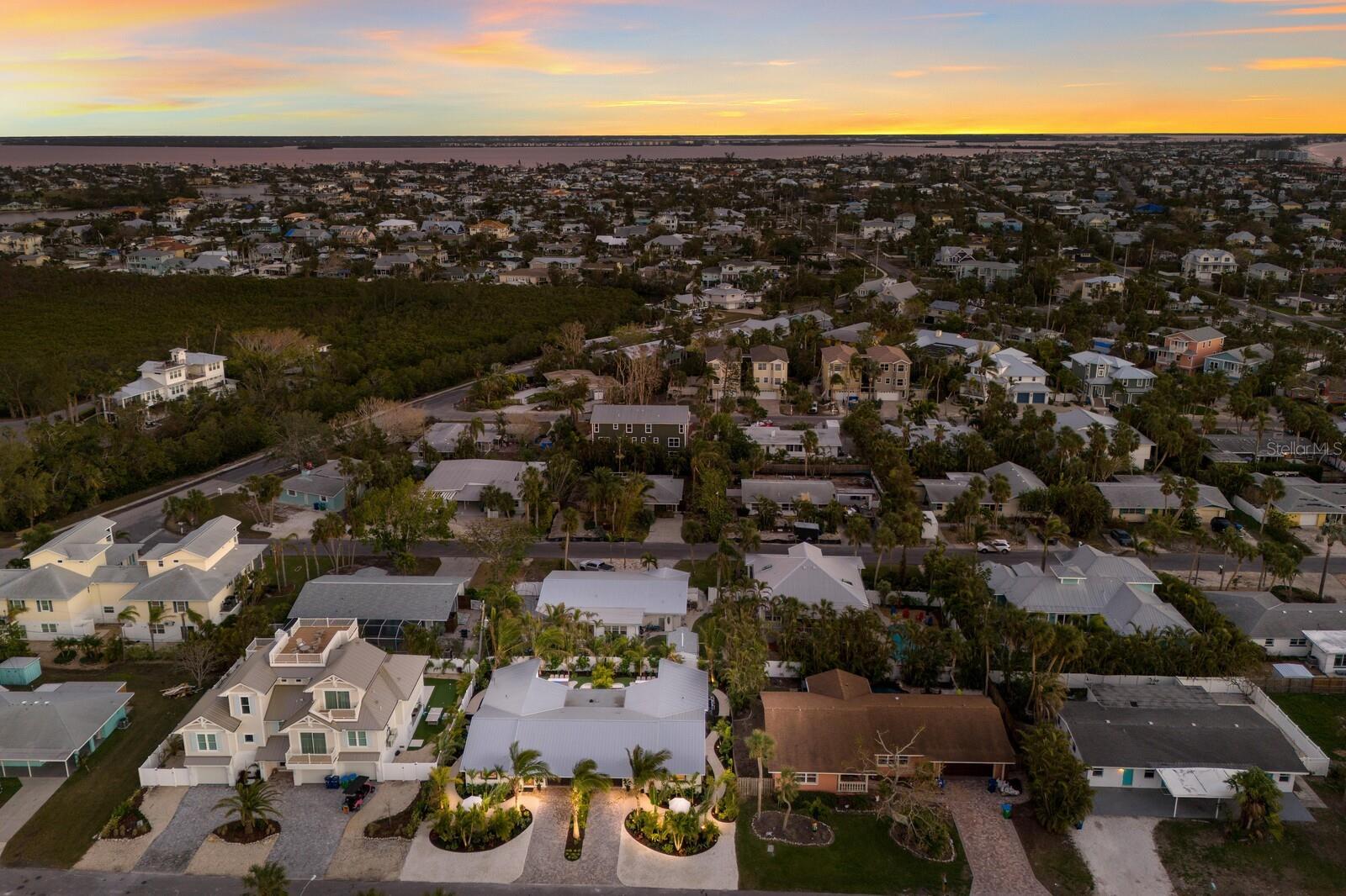 213 83RD ST, HOLMES BEACH, FL, 34217