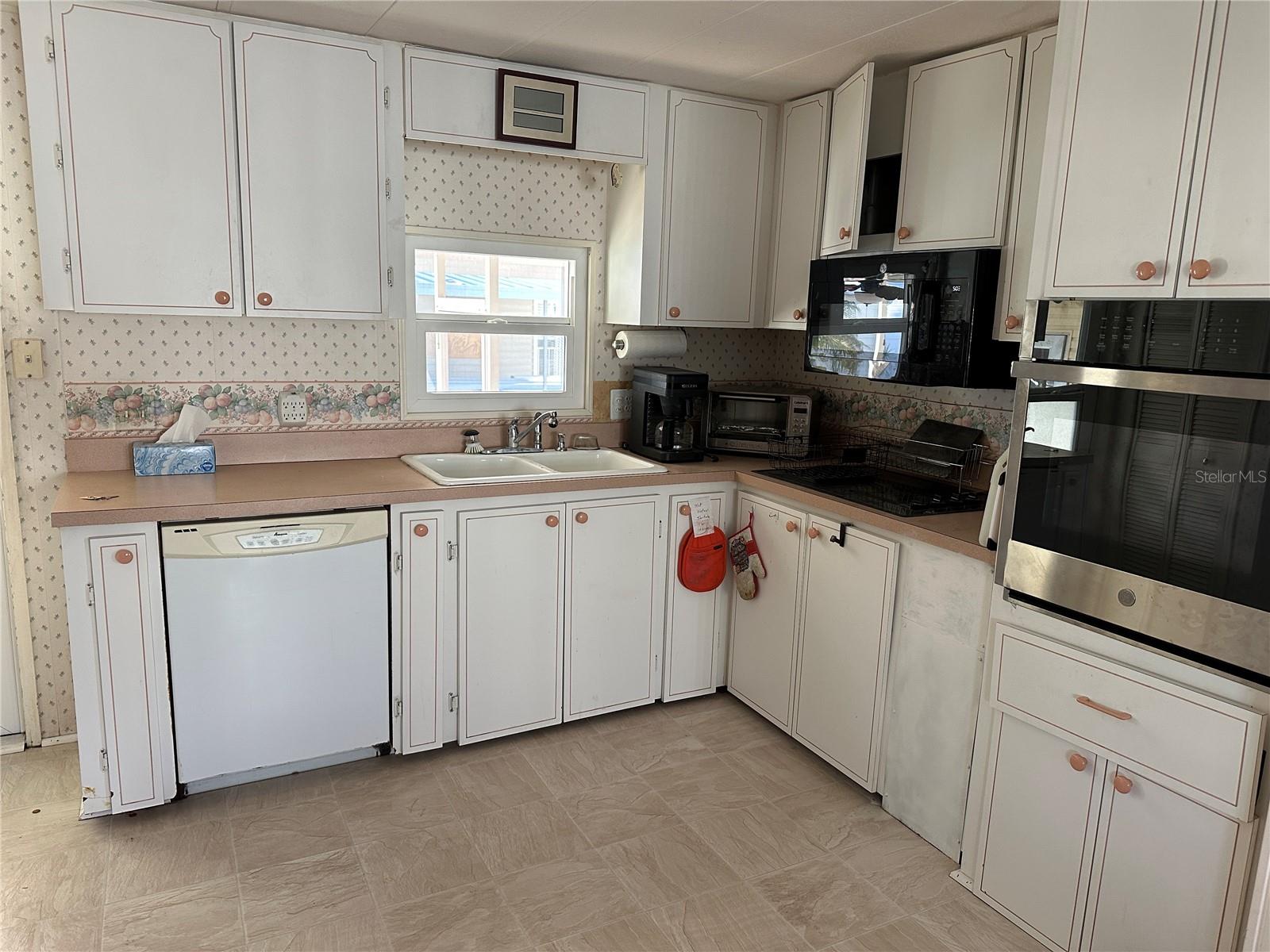 5691 BEGONIA RD, VENICE, FL, 34293