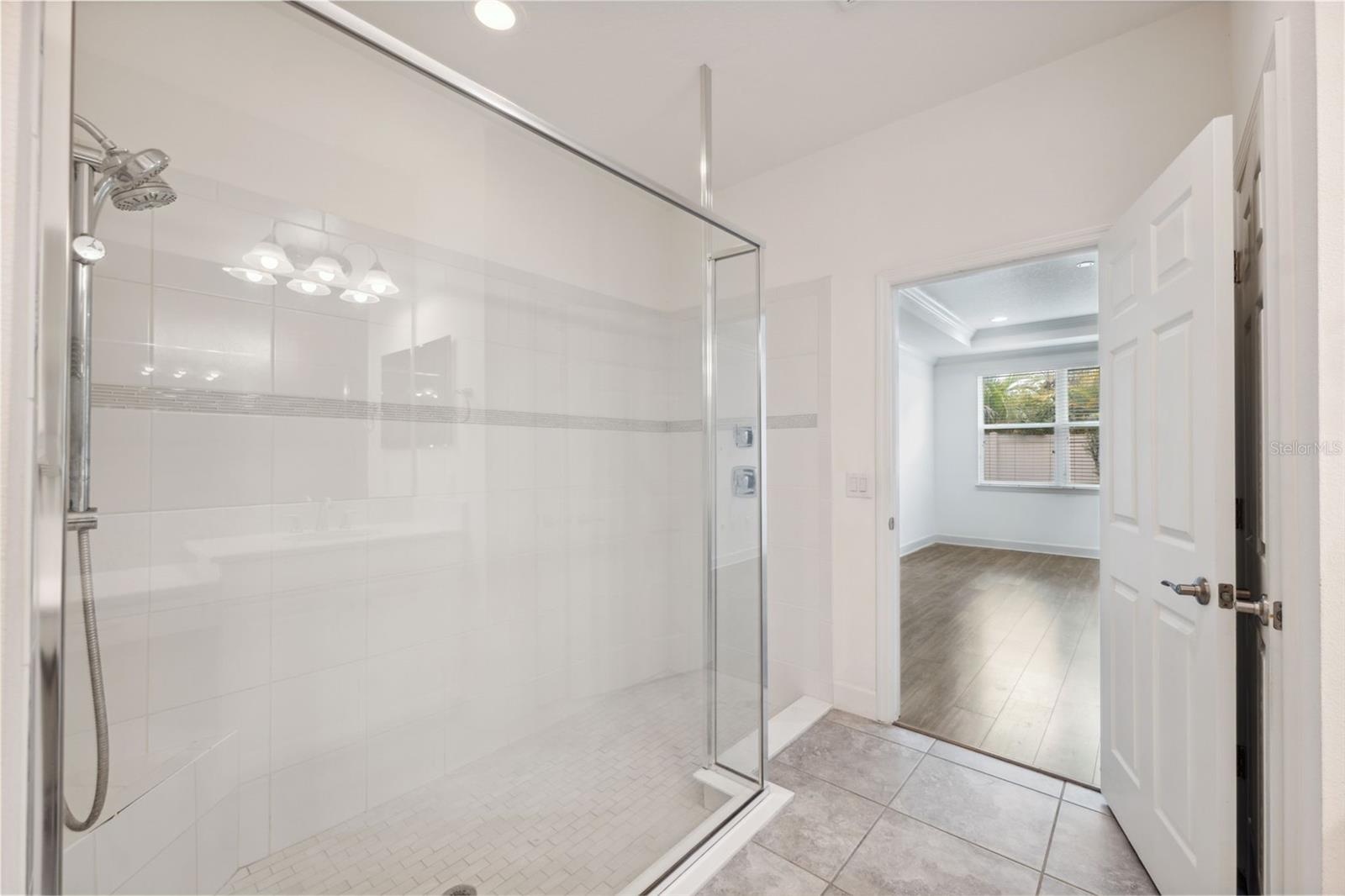 8723 TERRACINA LAKE DR, TAMPA, FL, 33625