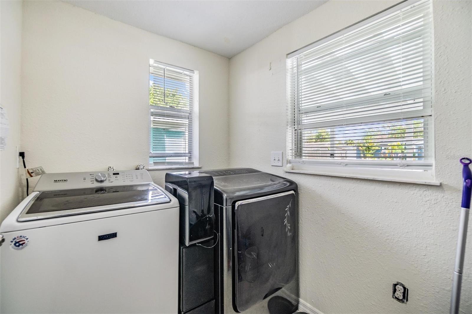 8820 52ND ST N, PINELLAS PARK, FL, 33782
