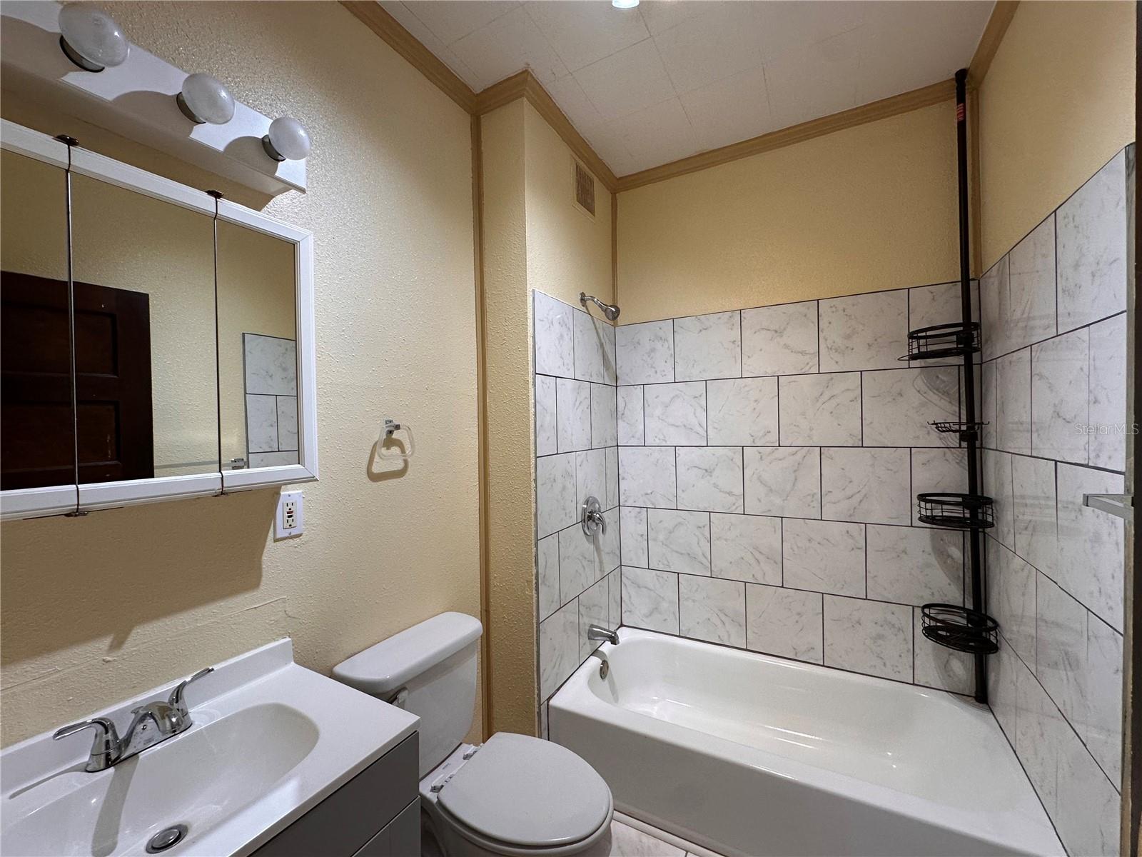 1025 E MAIN ST #B, BARTOW, FL, 33830