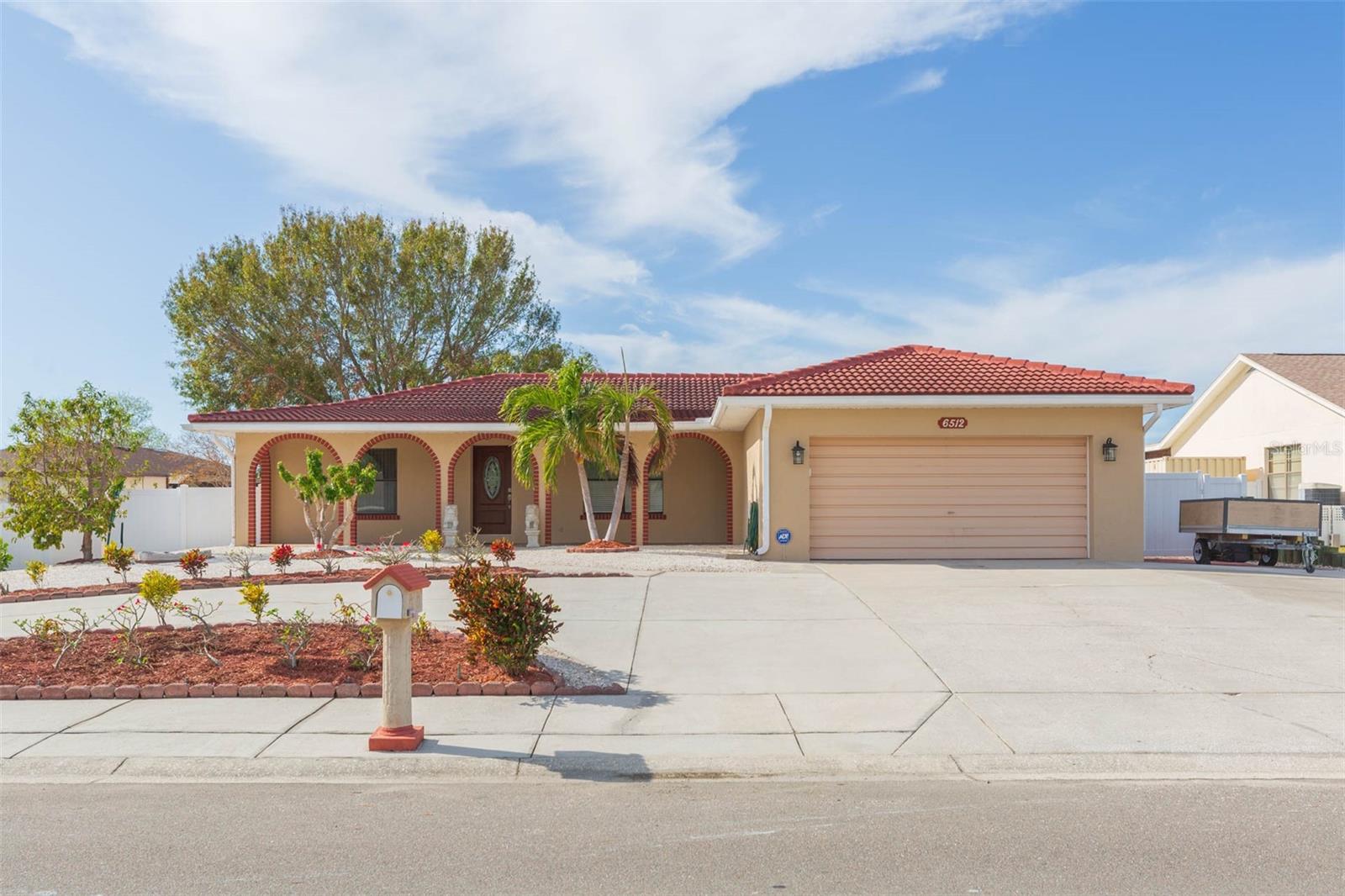 6512 MANILA PALM WAY, APOLLO BEACH, FL, 33572