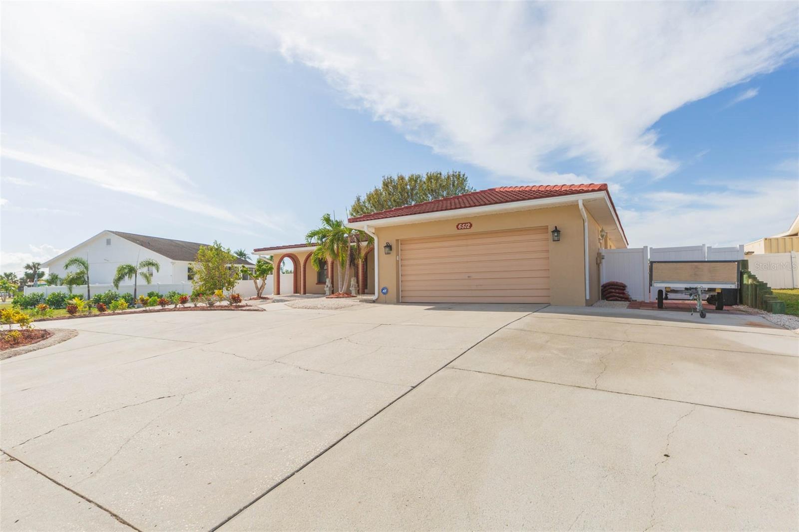 6512 MANILA PALM WAY, APOLLO BEACH, FL, 33572