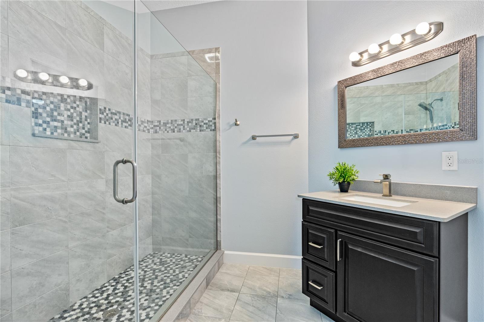 1975 SPRUCE CREEK CIR, PORT ORANGE, FL, 32128