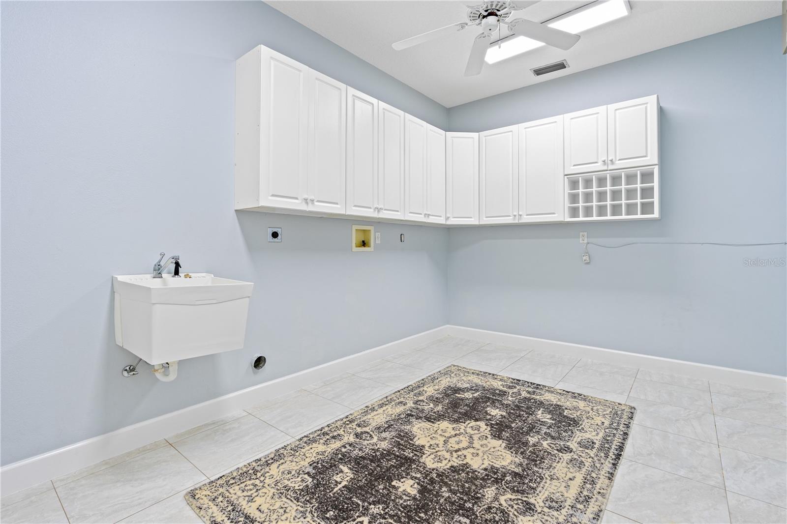1975 SPRUCE CREEK CIR, PORT ORANGE, FL, 32128