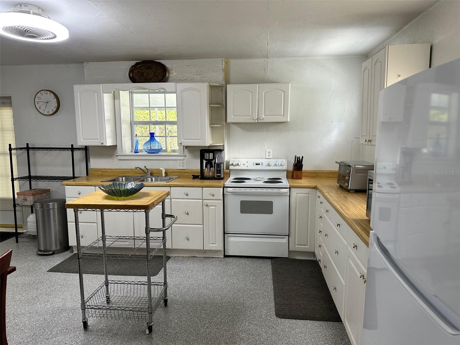 2670 SE 68TH ST, INGLIS, FL, 34449