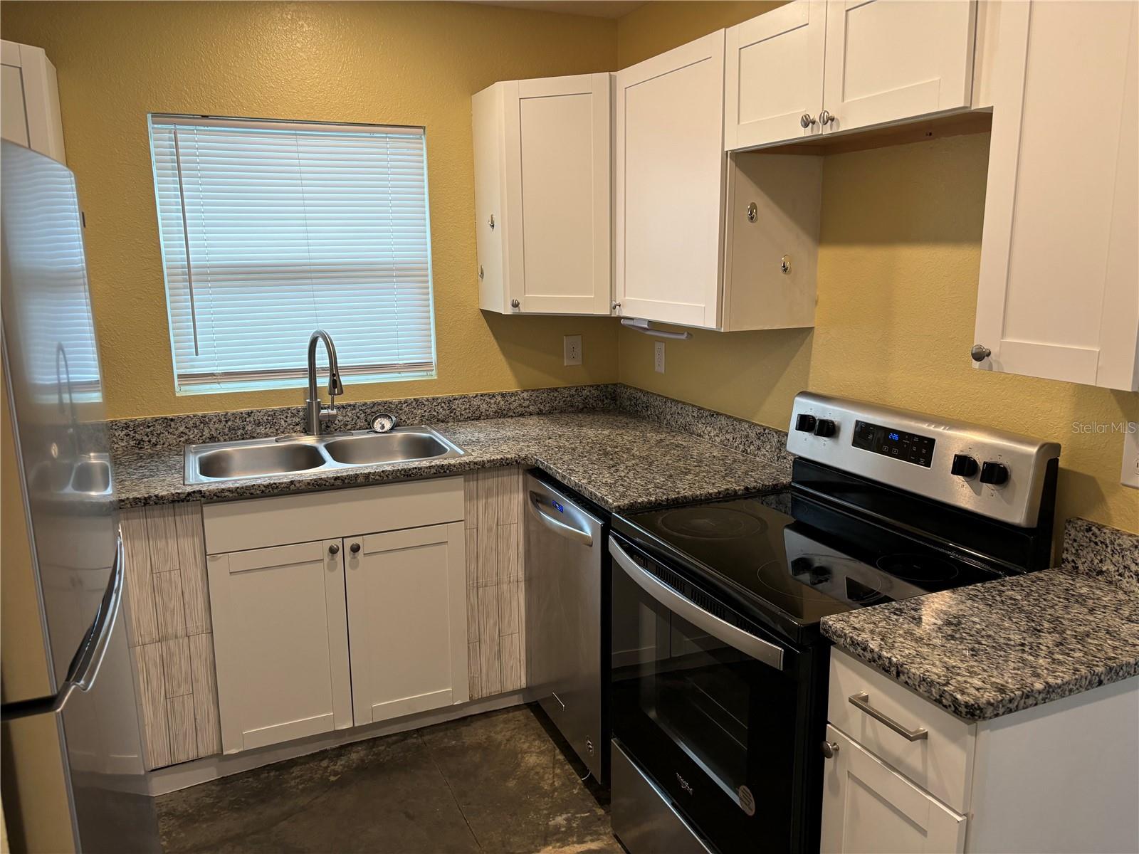 2010 S LAKE CANNON DR NW, WINTER HAVEN, FL, 33881
