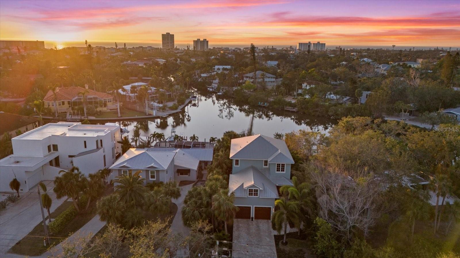 5246 AVENIDA DEL MARE, SARASOTA, FL, 34242