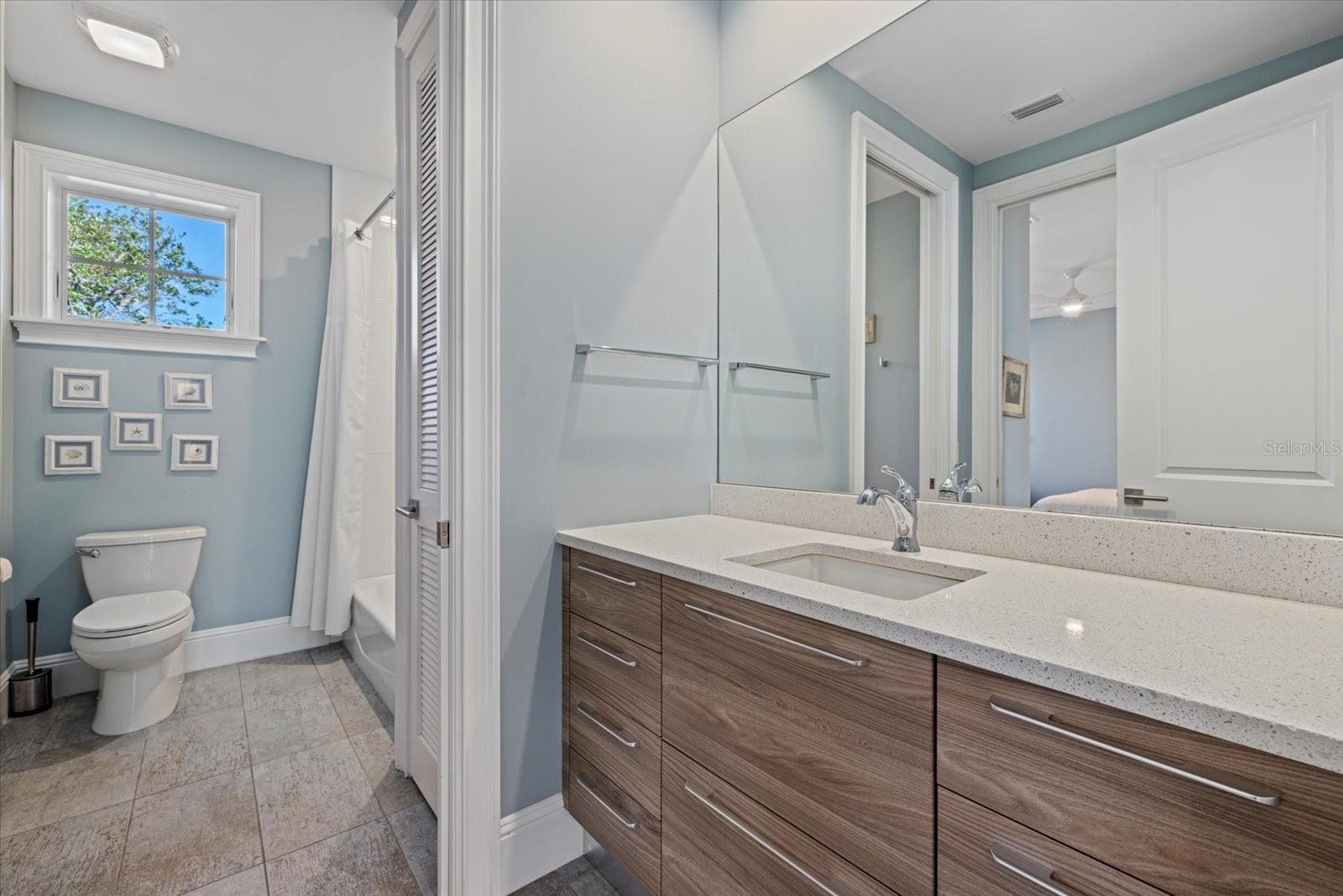5246 AVENIDA DEL MARE, SARASOTA, FL, 34242