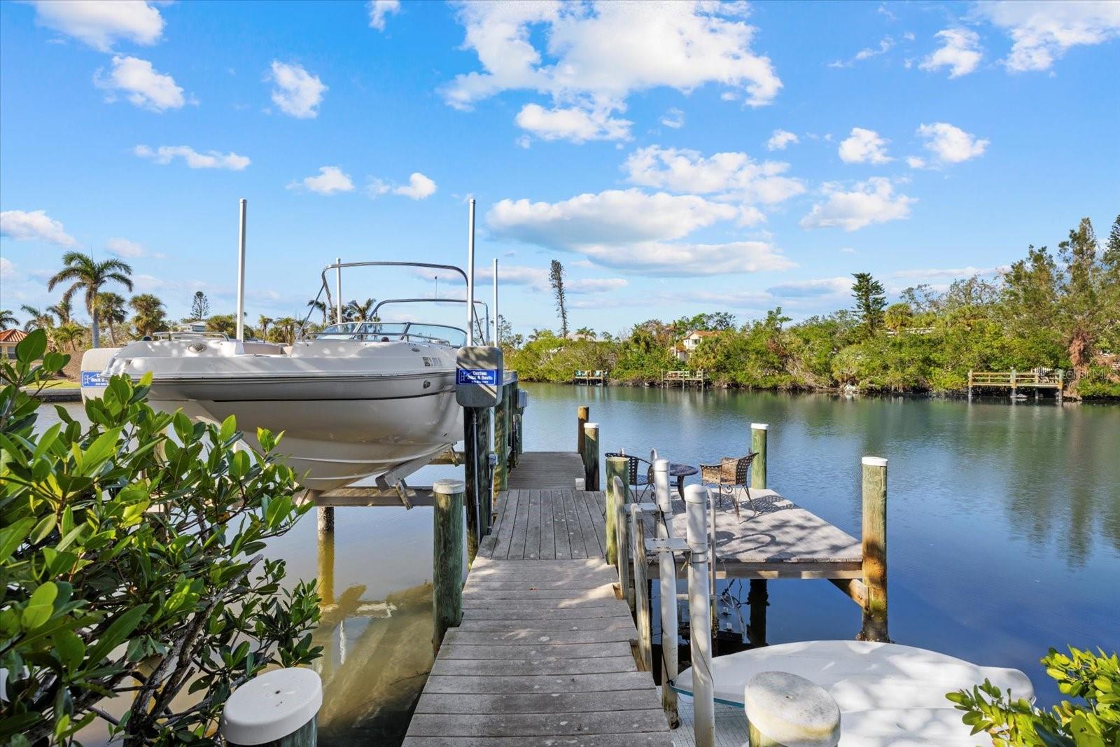 5246 AVENIDA DEL MARE, SARASOTA, FL, 34242