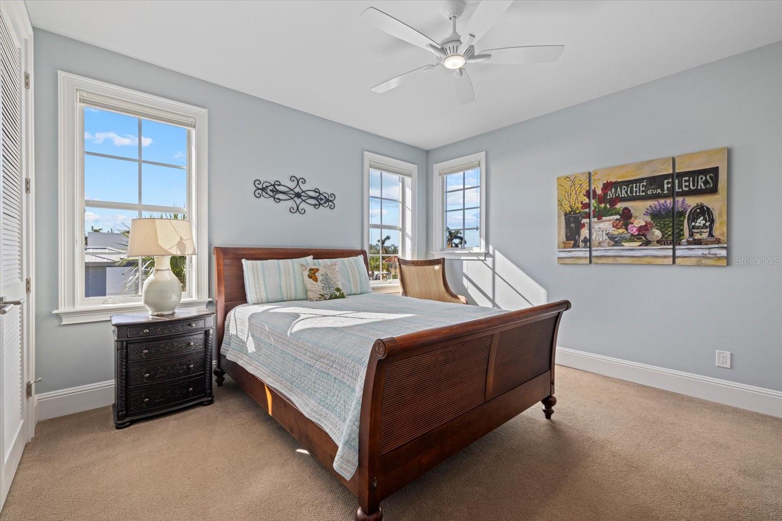 5246 AVENIDA DEL MARE, SARASOTA, FL, 34242