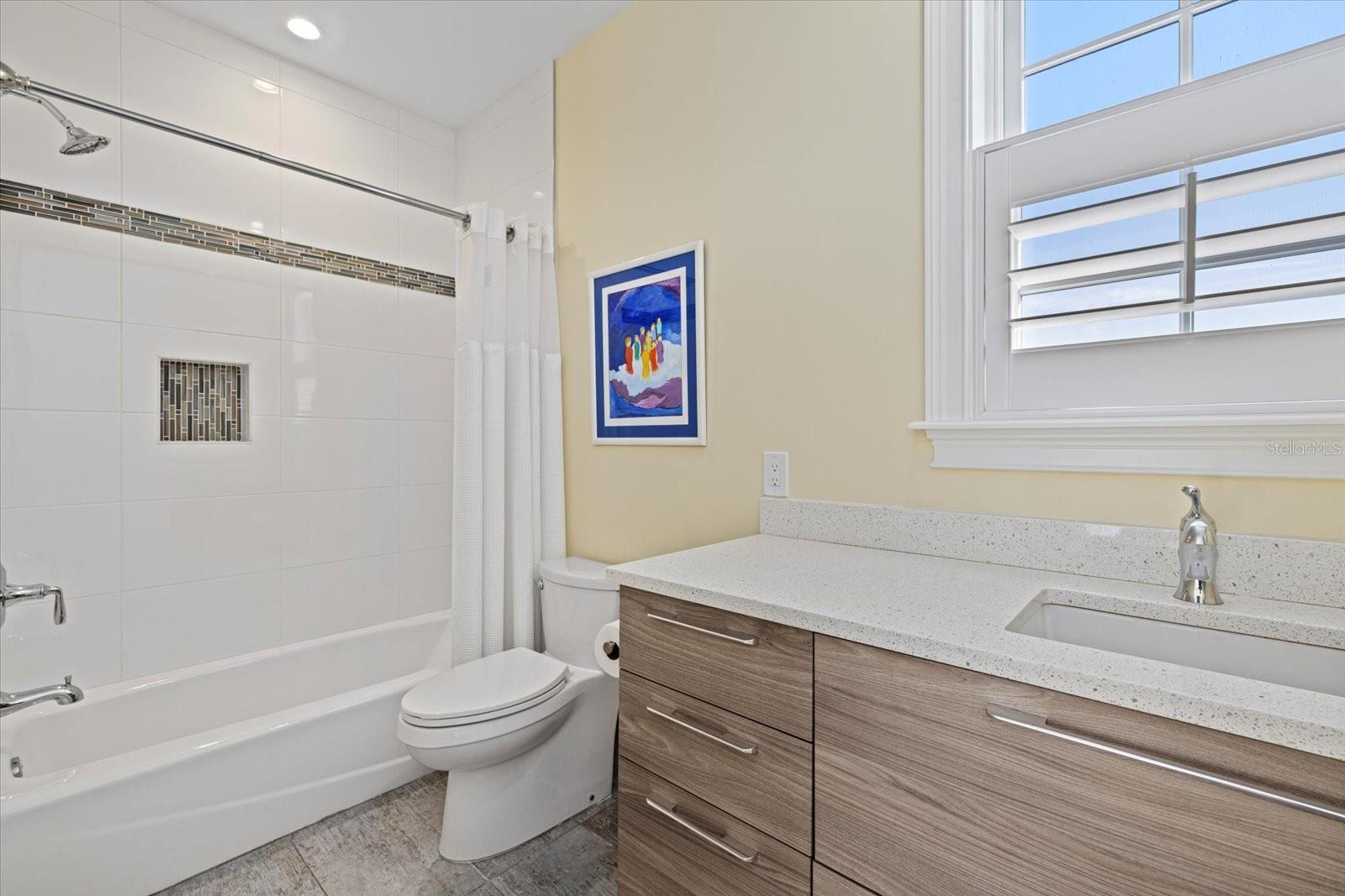 5246 AVENIDA DEL MARE, SARASOTA, FL, 34242