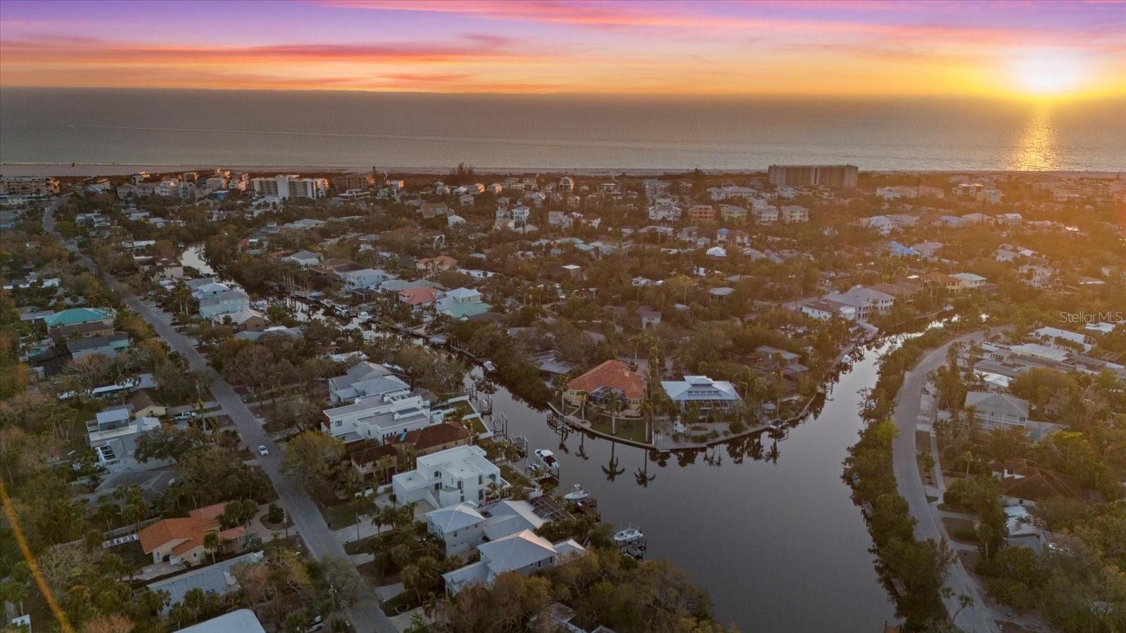 5246 AVENIDA DEL MARE, SARASOTA, FL, 34242