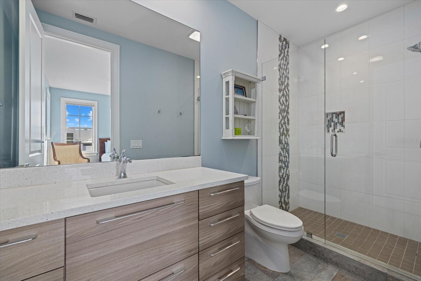 5246 AVENIDA DEL MARE, SARASOTA, FL, 34242