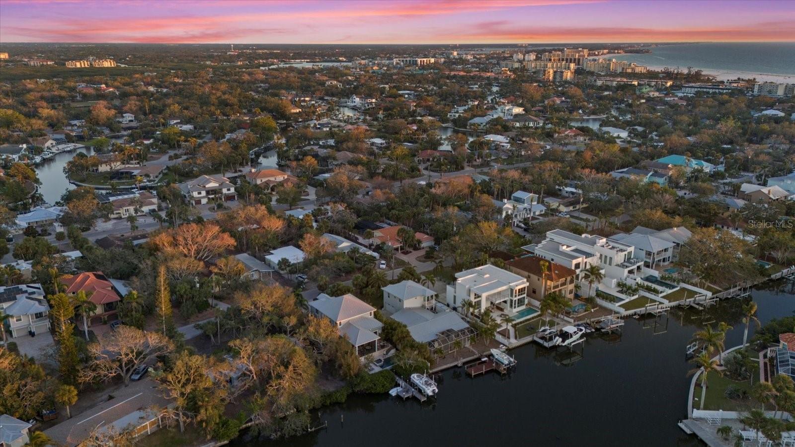 5246 AVENIDA DEL MARE, SARASOTA, FL, 34242