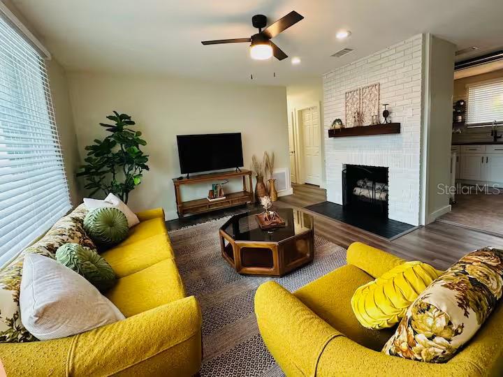 339 SUWANEE AVE, SARASOTA, FL, 34243