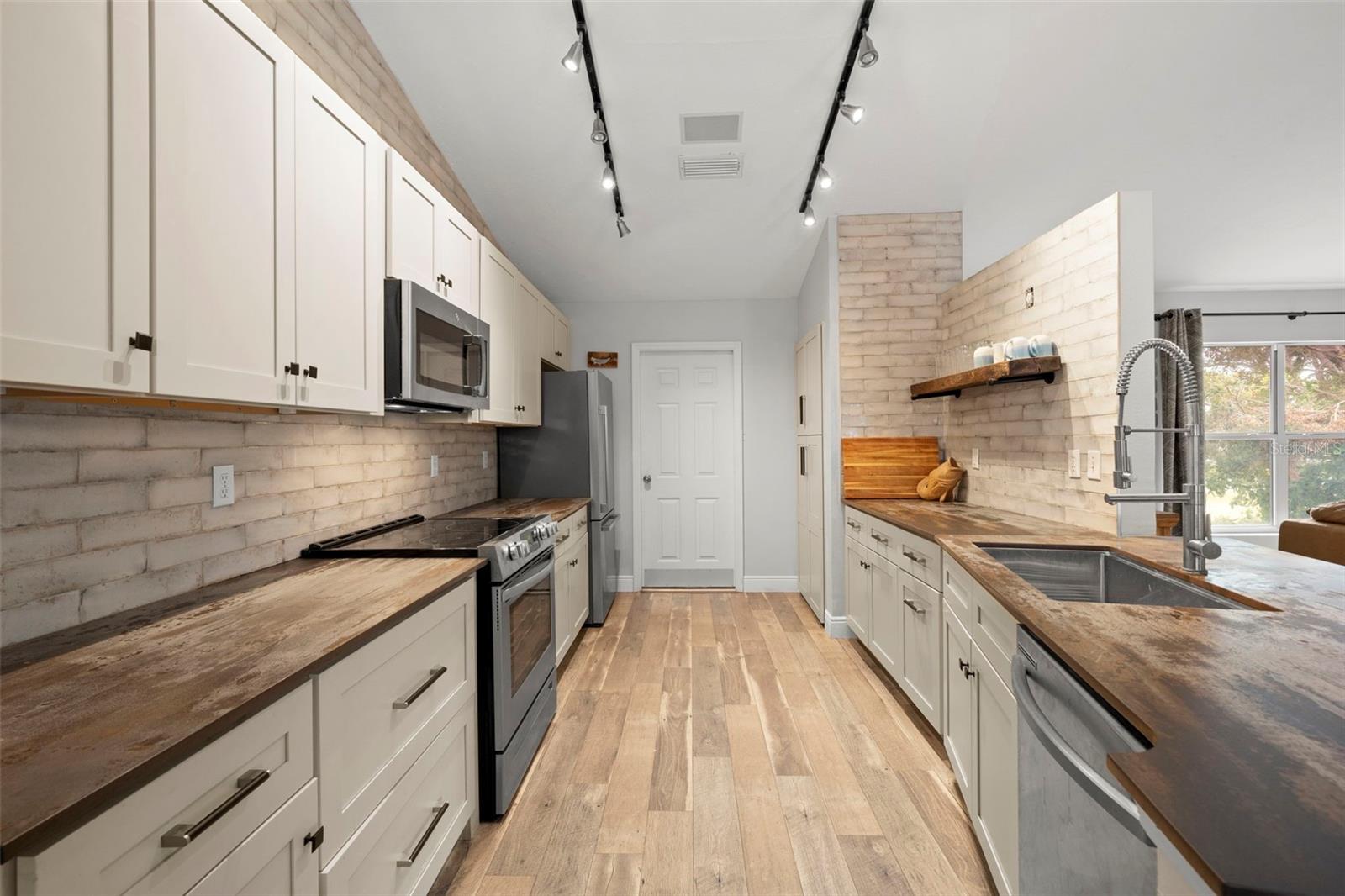 901 31ST AVE W, PALMETTO, FL, 34221