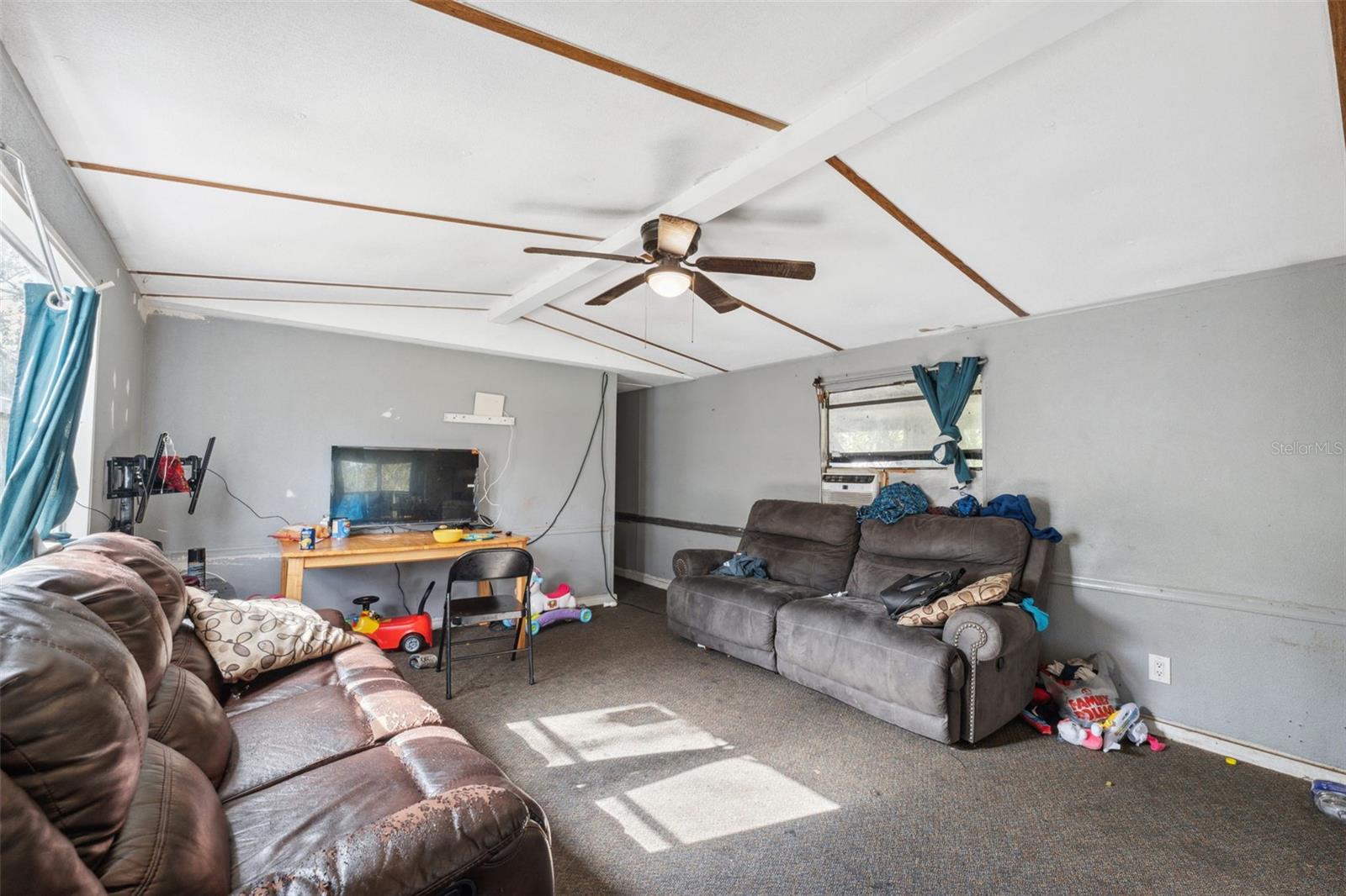 5320 ROYAL OAK DR, TAMPA, FL, 33610
