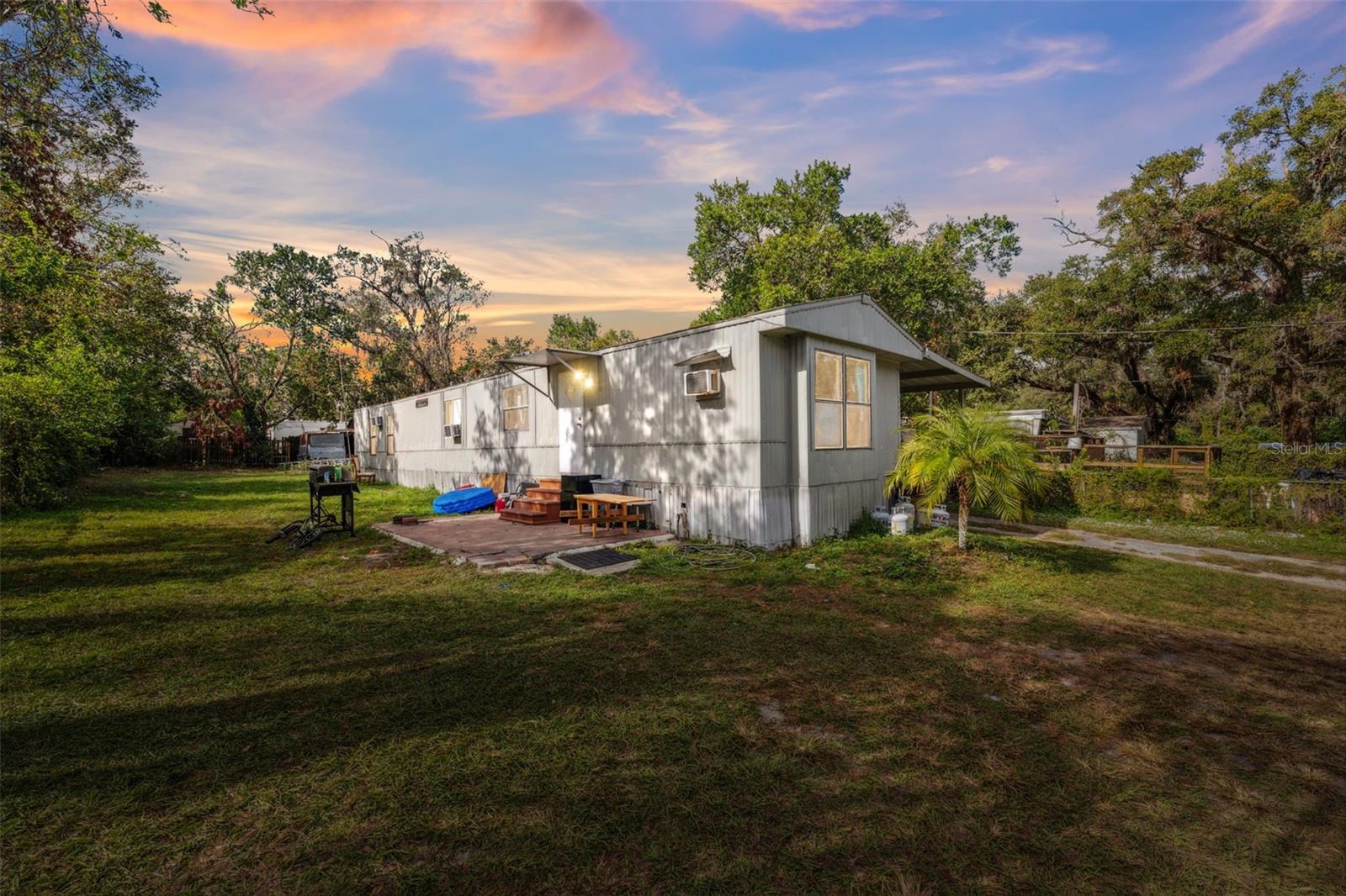 5320 ROYAL OAK DR, TAMPA, FL, 33610