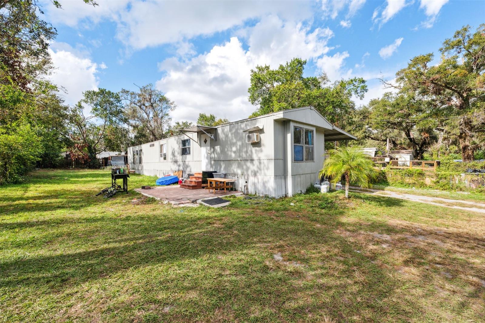 5320 ROYAL OAK DR, TAMPA, FL, 33610