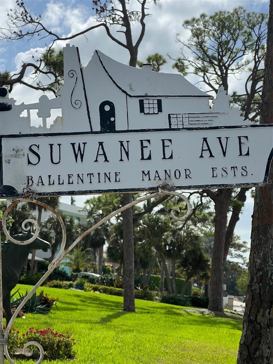 339 SUWANEE AVE, SARASOTA, FL, 34243