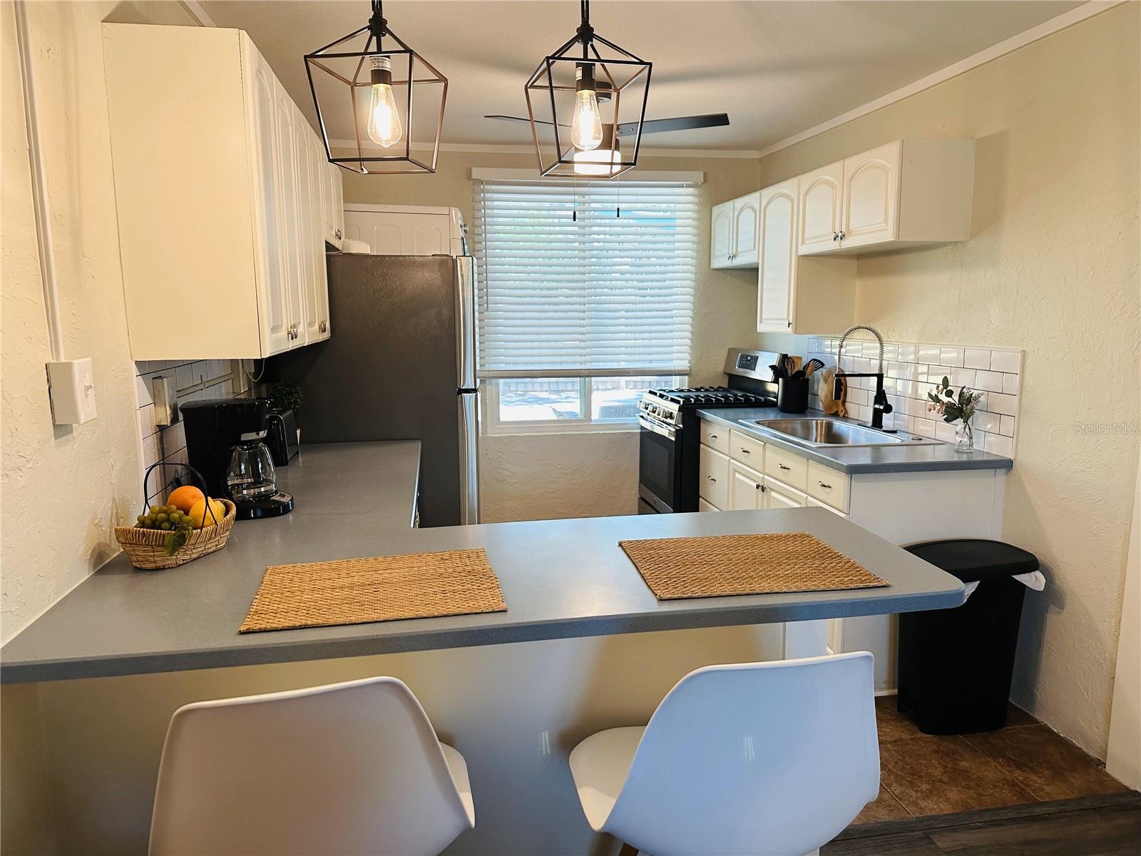 339 SUWANEE AVE, SARASOTA, FL, 34243